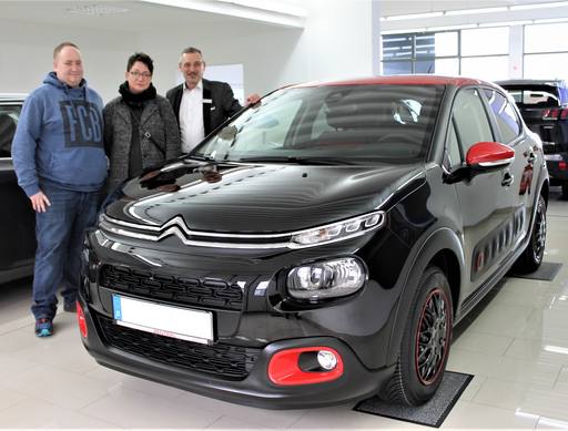 Bild: Februar 2020: Herzlichen Glückwunsch Familie Wallstein zu ihren neuen Citroen C3.
