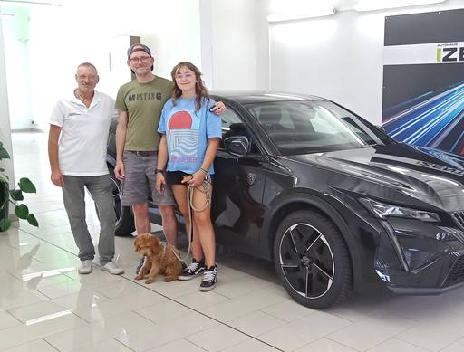 Bild: August 2026: Herlichen Glückwunsch Familie Henning zum neuen Auto.