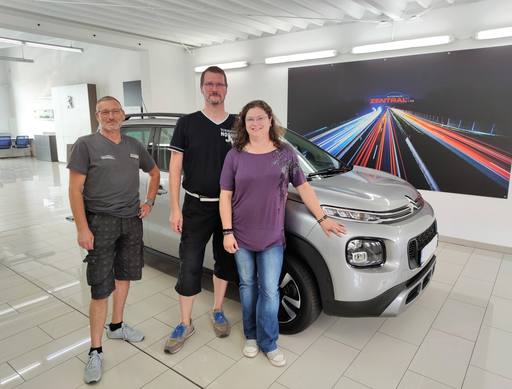 Bild: September 2023: Herzlichen Glückwunsch Familie Ludwig zu ihrem neuen Citroen.
