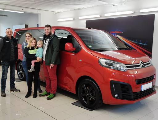 Bild: September 2023: Herzlichen Glückwunsch Familie Pfannenschmidt zu ihrem neuen Citroen.
