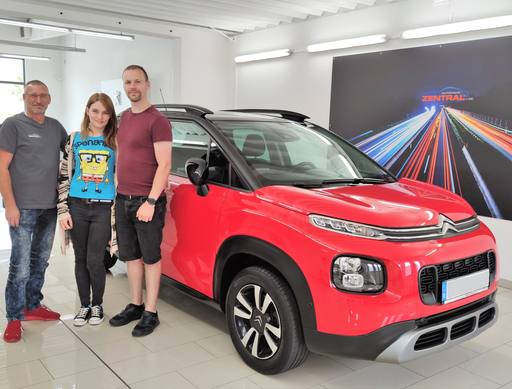 Bild: September 2023: Herzlichen Glückwunsch Familie Anderson zu ihrem neuen Citroen.
