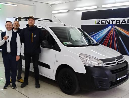 Bild: April 2026: Herzlichen Glückwunsch Herr Wildt zum neuen Auto.
