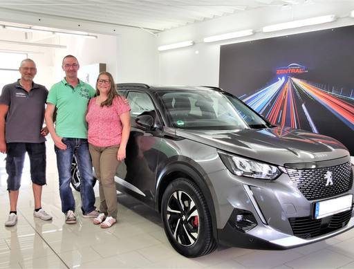 Bild: September 2023: Herzlichen Glückwunsch Familie Kleinlein Funke zu euren neuen Peugeot.
