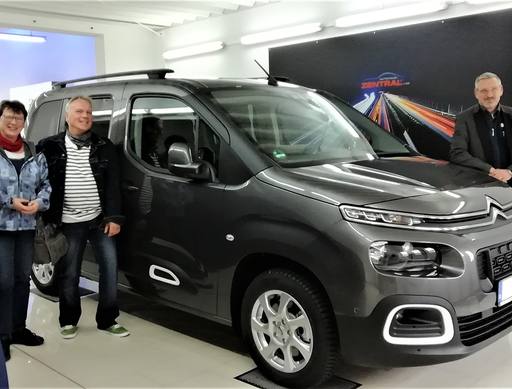 Bild: Oktober 2020: Herzlichen Glückwunsch Familie Ruhland zu ihrem neuen Citroen Berlingo.
